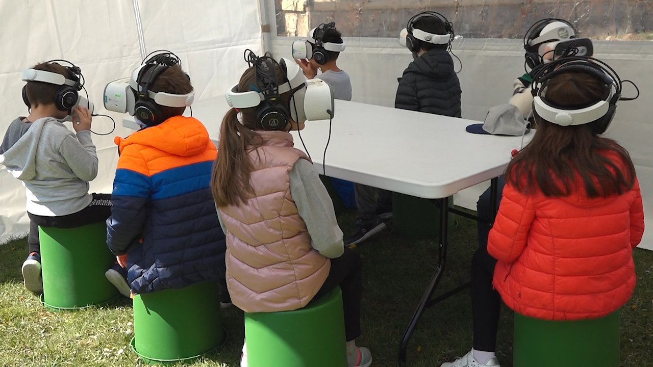 Деца уживала у виртуелном резервату