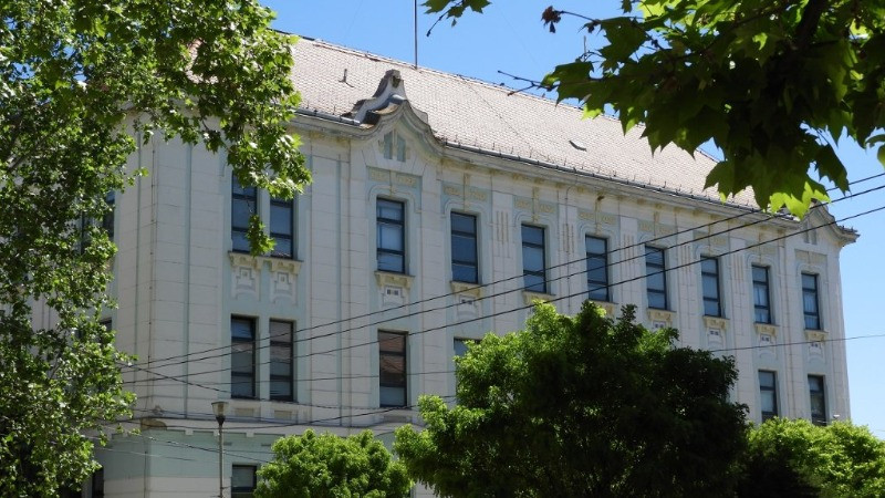 Средства за санацију фискултурне сале и учионице у школи „Милоје Чиплић“