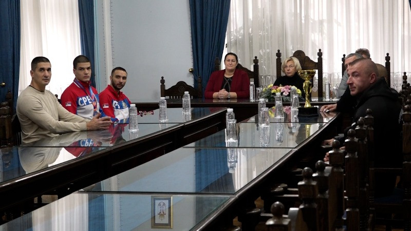 Одржан пријем за прваке Србије у боксу и бодибилдингу
