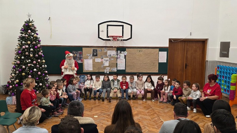 Прослава пројеката уз новогодишњу журку