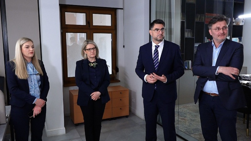 Делегација ХИНА у посети Хрватском националном већу