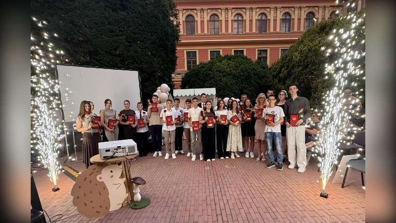 Градоначелник Ратковић уприличио пријем за ђаке генерације основних и средњих школа