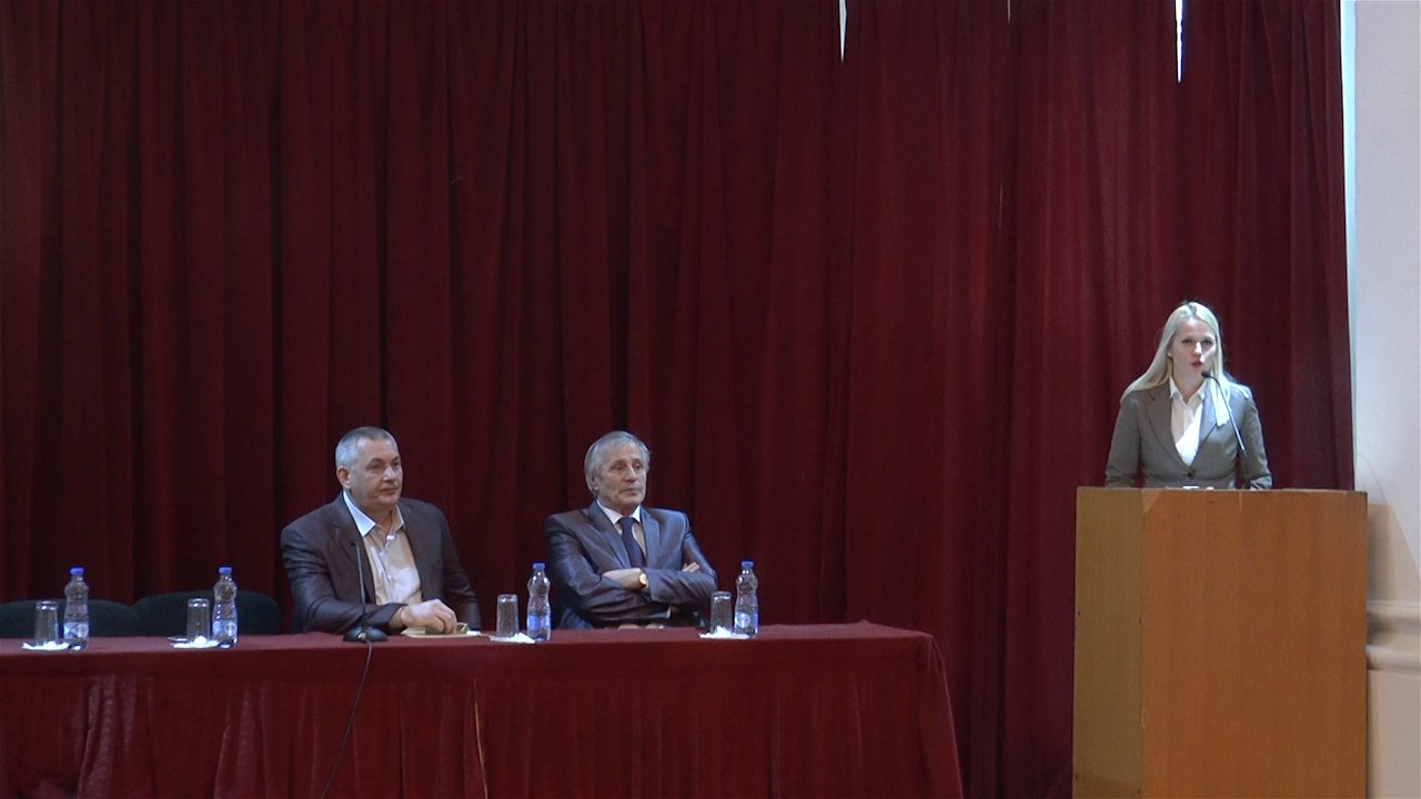 Закон о дуалном образовању тема састанка у Ади