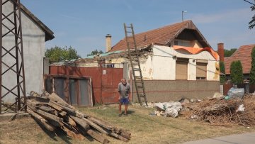 Породици Душноки се урушила кућа – потребна им је помоћ суграђана