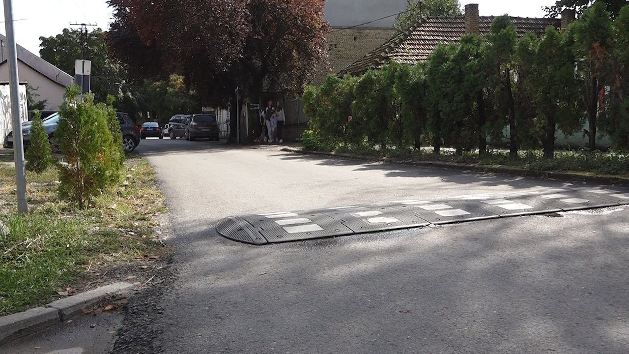 У Суботици има дупло више лежећих полицајаца, постоје најаве да ће се поједини уклањати